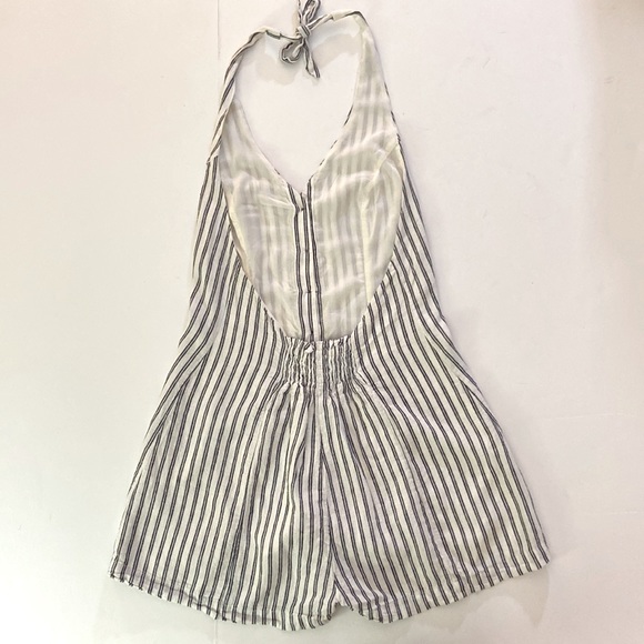 cooperative Parker button-front halter romper size Small - Picture 6 of 6